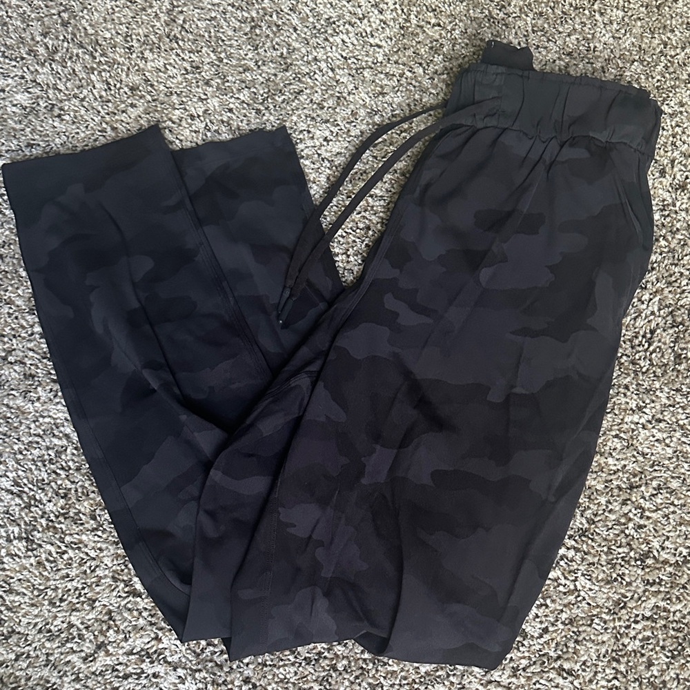 Lululemon Athletica Black Camouflage Joggers